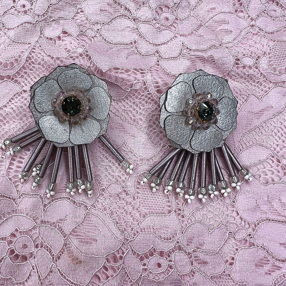 Boho chic flower beaded earrings